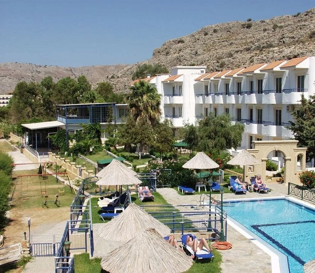 Фото Ilyssion Hotel 3*